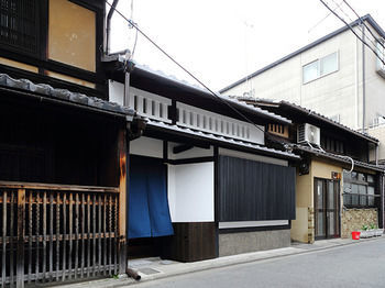 Apartment Ikken Machiya Satoi Tetsusen Omiya Gojo