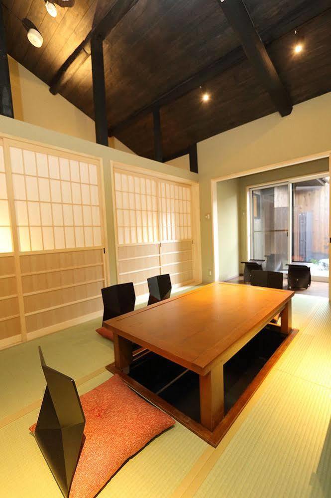 Ikken Machiya Satoi Tetsusen Omiya Gojo Kyoto