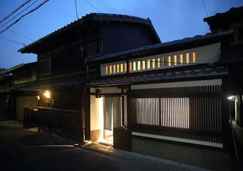 Ikken Machiya Satoi Tetsusen Omiya Gojo Apartment